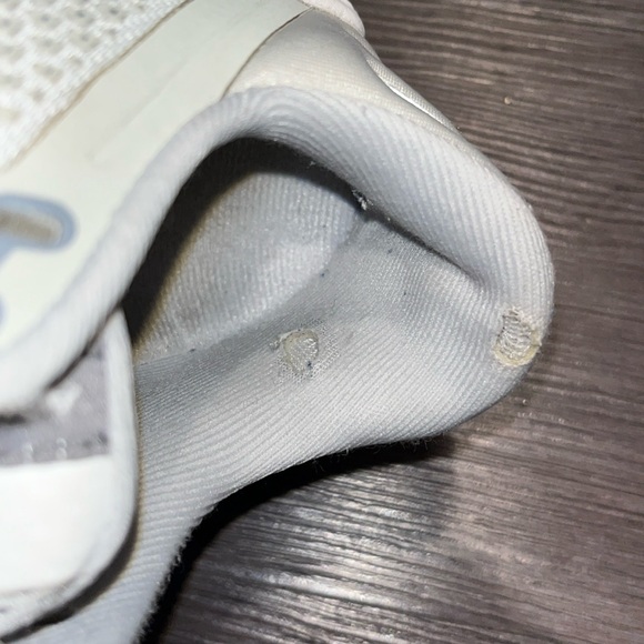 Brooks Adrenaline GTS 22 - Picture 7 of 9